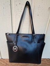 Michael kors women for sale  Everett