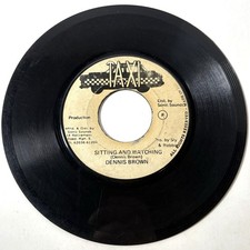 Dennis Brown Sitting And Watching 45 Taxi 7” Jamaica Import Roots Reggae Single comprar usado  Enviando para Brazil