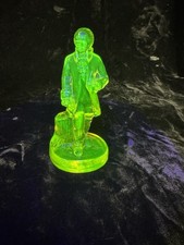 Estatueta Boyd Art Glass Colonial Man. Brilhos UV comprar usado  Enviando para Brazil
