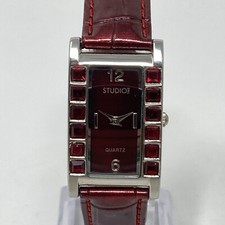 Relógio Studio Time Tank Feminino 22mm Tom Prata Vermelho Cristal Bling Nova Bateria 8,5" comprar usado  Enviando para Brazil