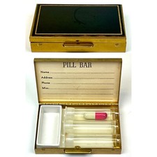 Caja de pastillas de latón vintage organizadora de carrito de medicina para viajeros con 3 frascos pequeños segunda mano  Embacar hacia Mexico