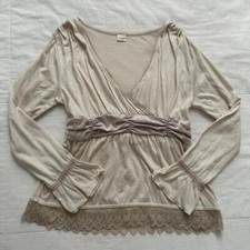 Blusa Axes Femme Cream manga longa frente transversal com acabamento em renda comprar usado  Enviando para Brazil