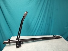 Suporte de rack de bicicleta Yakima único feito para veículo com racks de teto instalados comprar usado Suporte de rack de bicicleta Yakima único feito para veículo com racks de teto instalados comprar usado  Enviando para Brazil