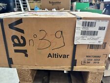 Schneider electric atv71hu22y d'occasion  Grez-sur-Loing
