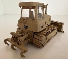 Usado, Trator trator tipo pista militar Caterpillar D6K 55253 da Norscot 1:50 comprar usado  Enviando para Brazil