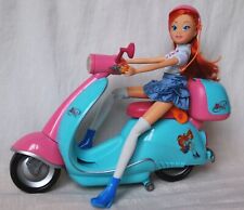 Winx bloom doll d'occasion  Le Puy-en-Velay