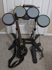 Lote Guitar Hero Playstation PS3 PS4 - Conjunto de bateria com fio, guitarra SEM DONGLE AO VIVO, microfone comprar usado Lote Guitar Hero Playstation PS3 PS4 - Conjunto de bateria com fio, guitarra SEM DONGLE AO VIVO, microfone comprar usado  Enviando para Brazil