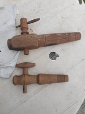 Vecchio rubinetto legno usato Vecchio rubinetto legno usato  Cossato