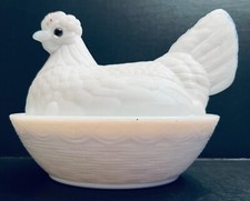 Atterbury 8" Large Hen on Nest Milk Glass Covered Animal Dish comprar usado  Enviando para Brazil