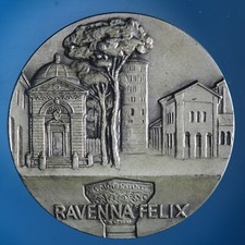 Ravenna medaglia 1973 usato  Firenze