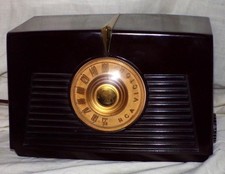 Rádio RCA Victor modelo 8-X-541, restaurado eletronicamente, AM, baquelite marrom comprar usado  Enviando para Brazil
