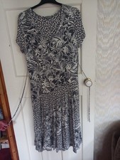 Per una floral for sale  WELLING