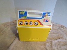 2021 Igloo Cooler-Beatles Yellow Submarine comprar usado  Enviando para Brazil