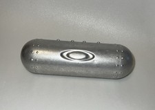 Óculos de sol Oakley metal torpedo pílula cápsula cofre estojo rígido para óculos comprar usado  Enviando para Brazil