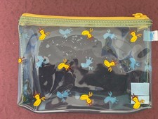 Bolsa Paul Frank "Clancy" azul transparente com zíper 7"x5" de 2005 nova com etiquetas comprar usado Bolsa Paul Frank "Clancy" azul transparente com zíper 7"x5" de 2005 nova com etiquetas comprar usado  Enviando para Brazil