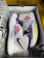 Nike kyrie asia for sale  San Diego