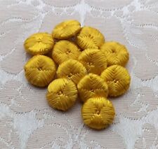 Old silk buttons d'occasion  Expédié en Belgium