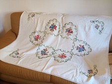 Bella tovaglia ricamata usato  Roma