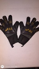 Luvas de goleiro A1 usadas e usadas comprar usado  Enviando para Brazil