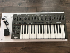 Behringer analog synthesizer d'occasion  Expédié en Belgium