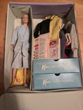 Muñeca Barbie Ken de colección con estuche ropa y accesorios rara segunda mano  Embacar hacia Mexico