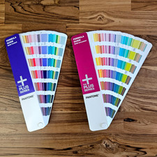 Guia de Fórmula Pantone, Revestido Sólido e Sem Revestimento, Edição 2010 comprar usado  Enviando para Brazil