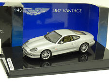 Auto art aston d'occasion  Paris VII