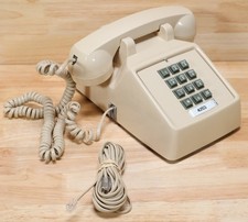 Telefone de mesa analógico Cortelco ITT 250044 bege creme bronzeado linha única com fio comprar usado  Enviando para Brazil