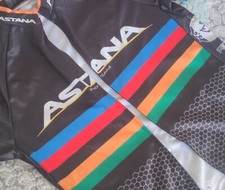 abbigliamento ciclismo scott usato abbigliamento ciclismo scott usato Livorno