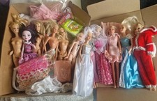 Box dolls accesories for sale  GRANGEMOUTH