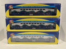 Three scale athearn for sale  Bear