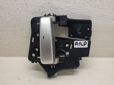 Poignée intérieur arrière d'occasion Poignée intérieur arrière d'occasion  Narrosse