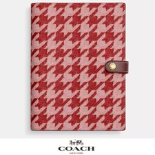 Usado, Novo com etiquetas 🥰 Notebook Coach com estampa Houndstooth dourado/rosa/vermelho comprar usado  Enviando para Brazil
