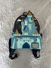 Mochila Loungefly Disney World Parks Castelo da Cinderela RARA 2019, usado comprar usado  Enviando para Brazil