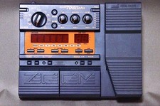 Pedal de graves multiefeitos ZOOM 708II com display digital – Funcionamento testado - Nós comprar usado  Enviando para Brazil
