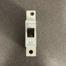 Newlec amp type for sale  LEEDS