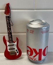 Mini guitarra Alano em miniatura? Ornamento para exibição comprar usado  Enviando para Brazil