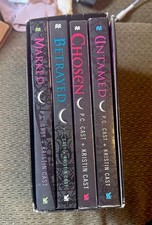 House of Night TP Boxed Set (books 1-4) P C Cast : Marked, Betrayed,... comprar usado  Enviando para Brazil