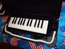 Note hohner student for sale  MILFORD HAVEN
