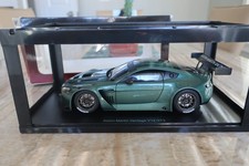 Brinquedo modelo carro fundido verde Aston Martin Vantage V12 GT3 escala 1/18 AUTOart comprar usado Brinquedo modelo carro fundido verde Aston Martin Vantage V12 GT3 escala 1/18 AUTOart comprar usado  Enviando para Brazil
