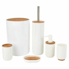 Set e kit da bagno usato Set e kit da bagno usato Cardito