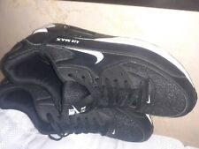 Scarpe sneakers uomo usato  Crescentino