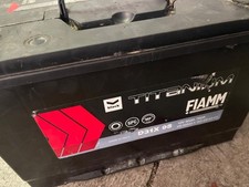 Batteria auto 95ah usato  Vignate