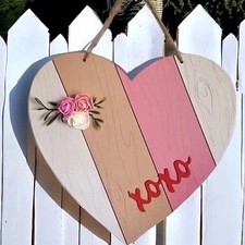 Letrero de corona Xoxo colgante corazón de madera para valla de puerta segunda mano  Embacar hacia Mexico