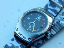 Relógio de pulso Seiko Kinetic Arctura Design por Jorg Hysek 5M42-0E39 fabricado no Japão comprar usado Relógio de pulso Seiko Kinetic Arctura Design por Jorg Hysek 5M42-0E39 fabricado no Japão comprar usado  Enviando para Brazil