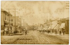 Bomba de gasolina c1910s RPPC 4th Street Camas Washington Eagle restaurante loja de variedades comprar usado  Enviando para Brazil