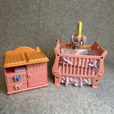 Berço, celular e trocador Fisher-Price Loving Family casa de bonecas rosa comprar usado Berço, celular e trocador Fisher-Price Loving Family casa de bonecas rosa comprar usado  Enviando para Brazil