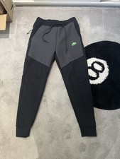 Nike black green for sale  NOTTINGHAM