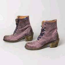 John fluevog combat for sale  New Baltimore