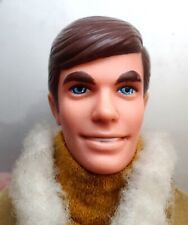 Muñeca Barbie KEN de colección Mattel Good Looking 1968 Pull String con ropa de invierno segunda mano  Embacar hacia Mexico